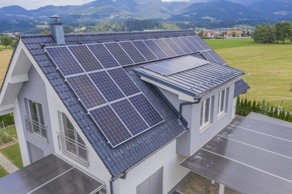 Spare kräftig bei Stromkosten mit einer Solaranlage für Ihr Zuhause